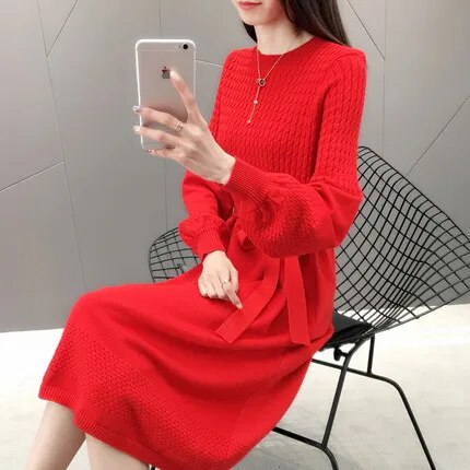 Round Neck belted knitted Dress Red