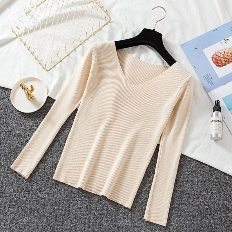 V-neck knitted pullover sweater