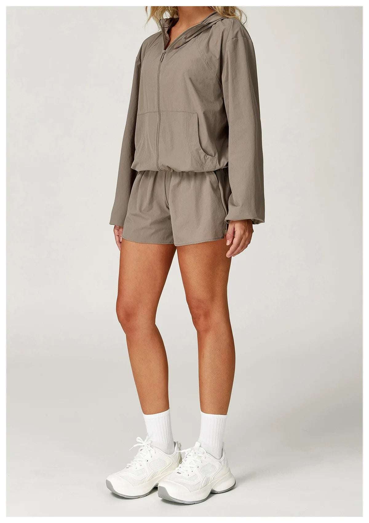 Long sleeved zipper front pocket sports jacket