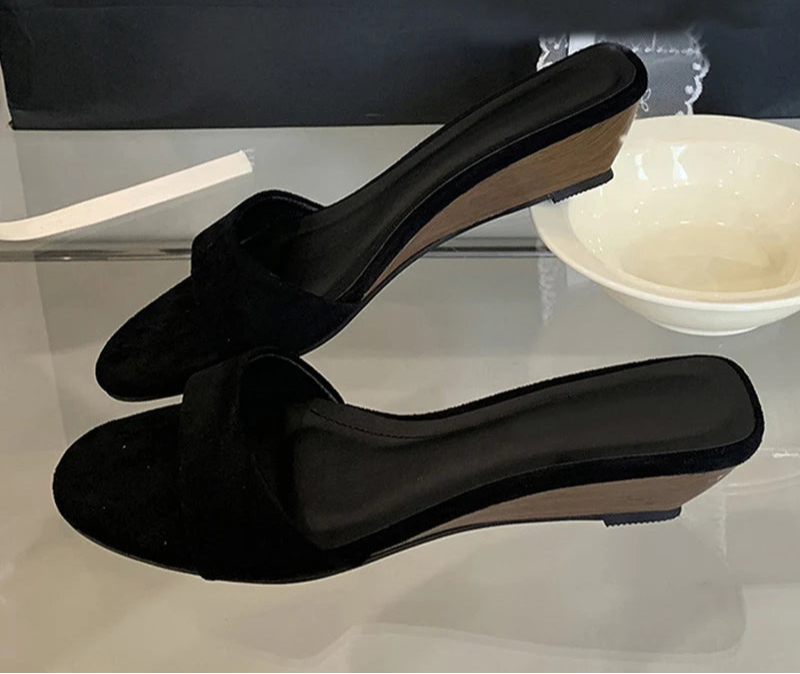 Narrow Band suedette low Wedge Sandals