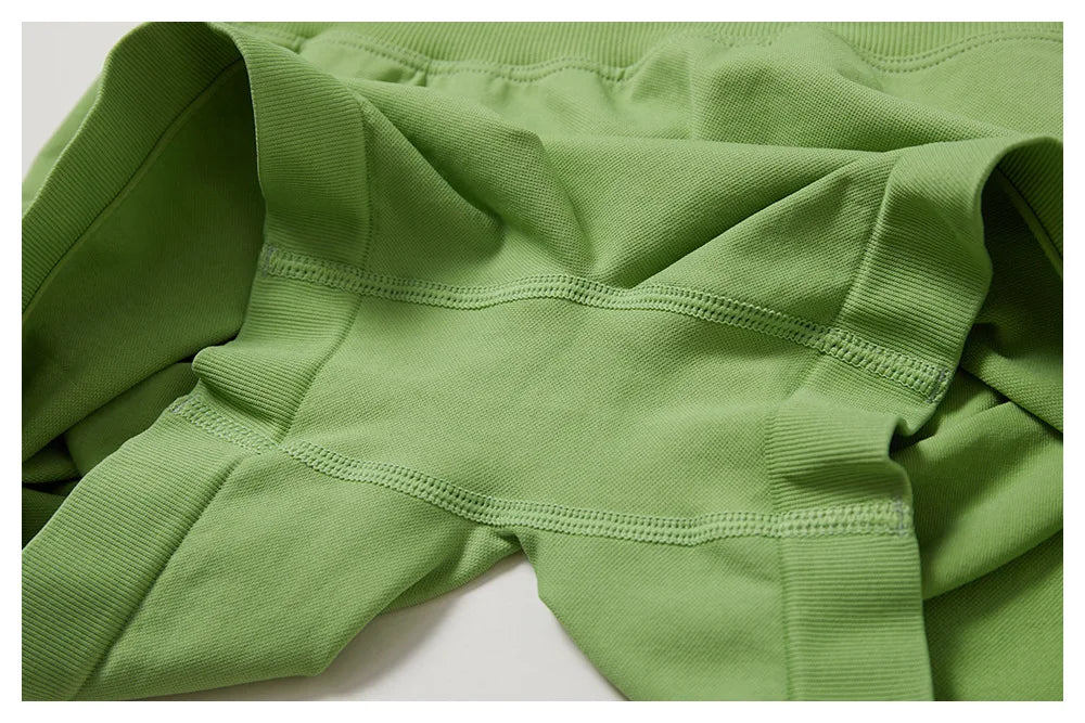 Seamless Yoga Gym 2 Piece shorts and bra Set