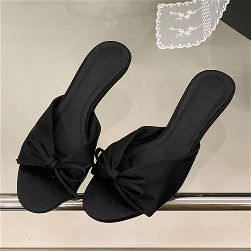 Butterfly-kont Pleated Thin Low Heels Satin kitten heel sandals Black