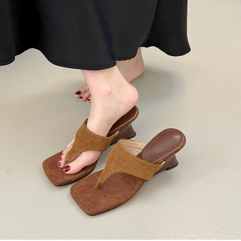 Clip Toe Fashion quirky heel Sandals