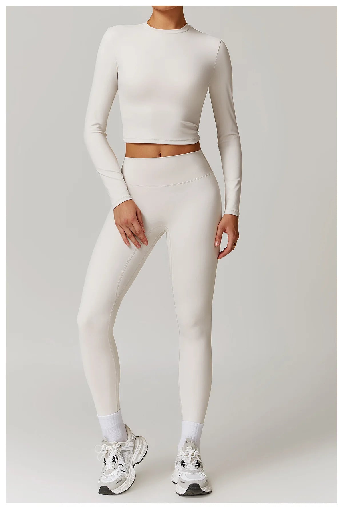 Long Sleeved Quick Dry round neck High Elastic Pilates Workout top