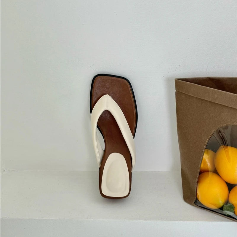 Clip Toe low Wedge Sandals beige