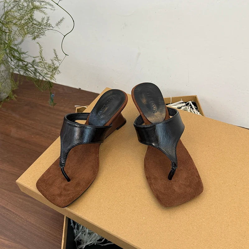 Clip Toe Fashion quirky heel Sandals black