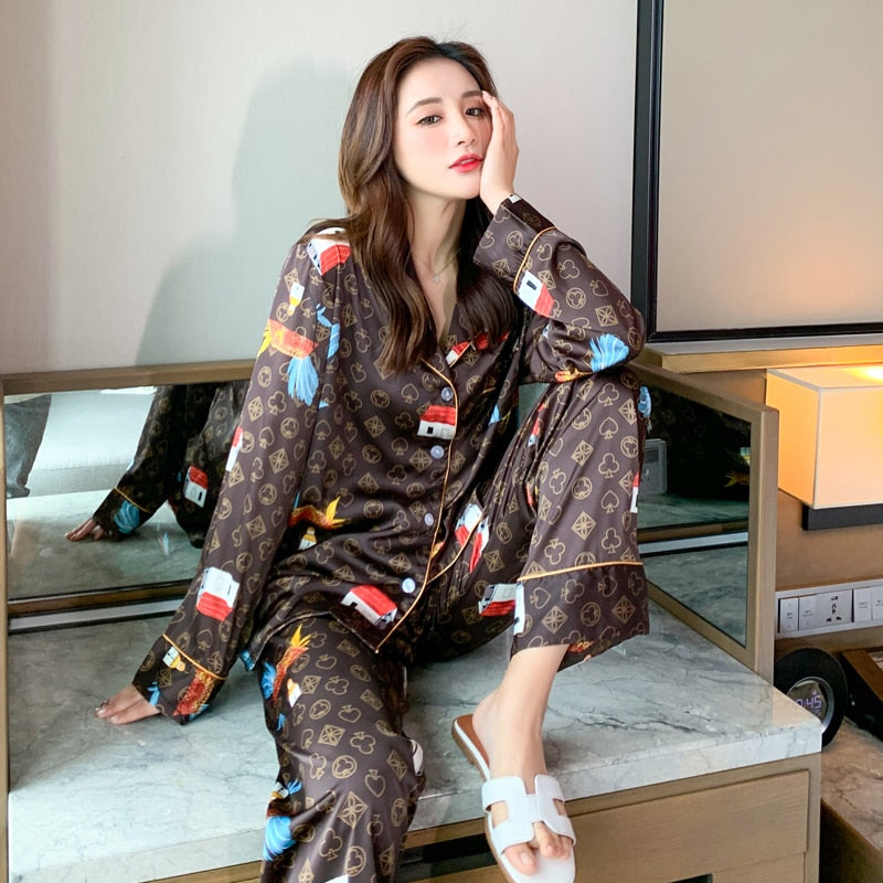 Classic style Women's pyjama set